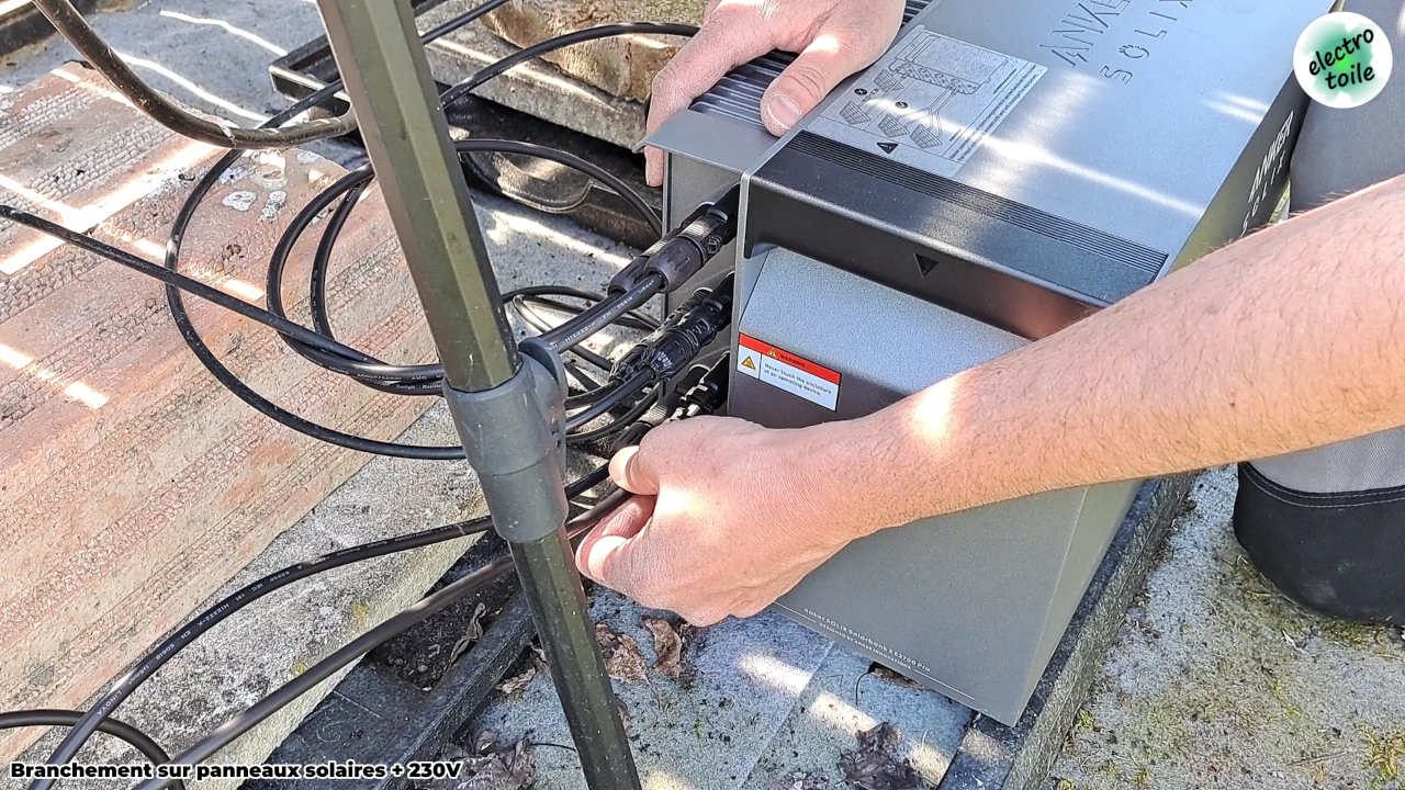 branchement de la Solarbank 3 PRO sur panneaux photovoltaïques