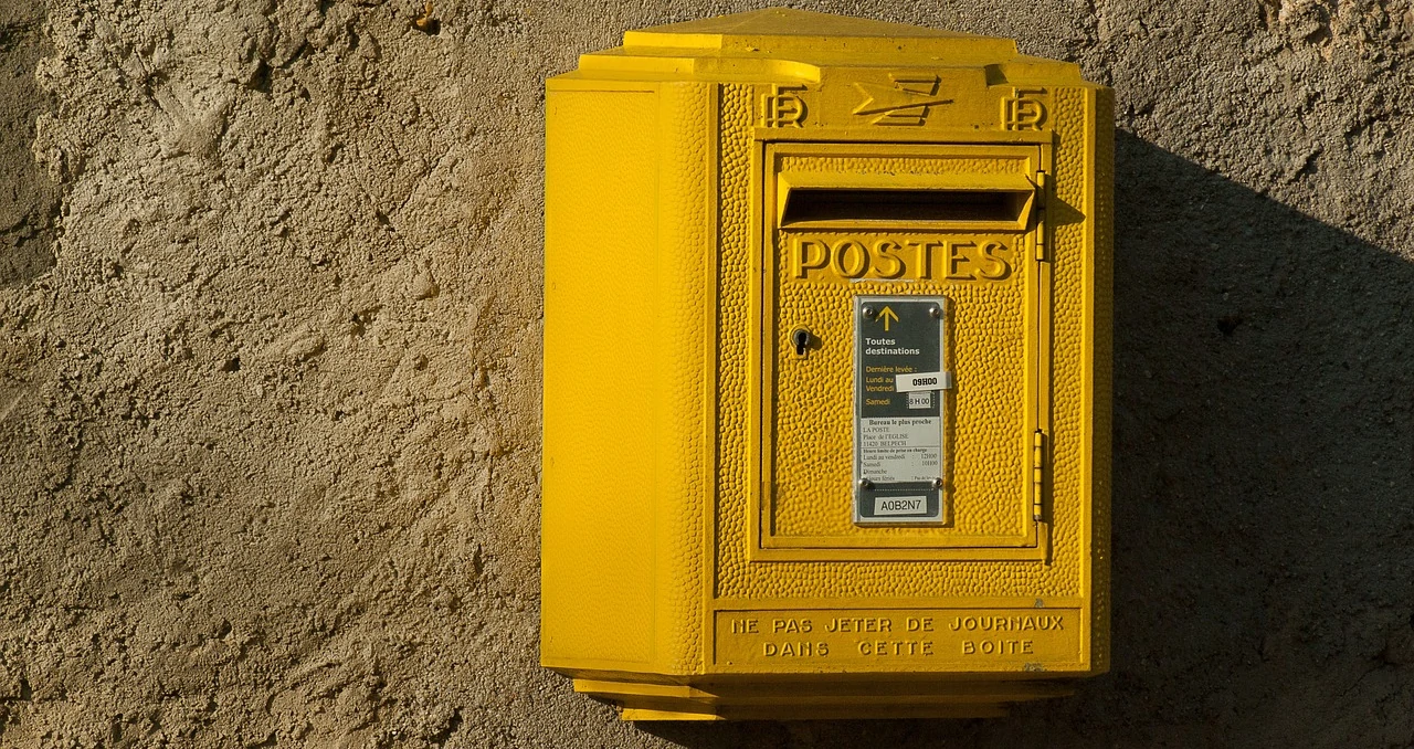 l'email a remplacé le courrier papier