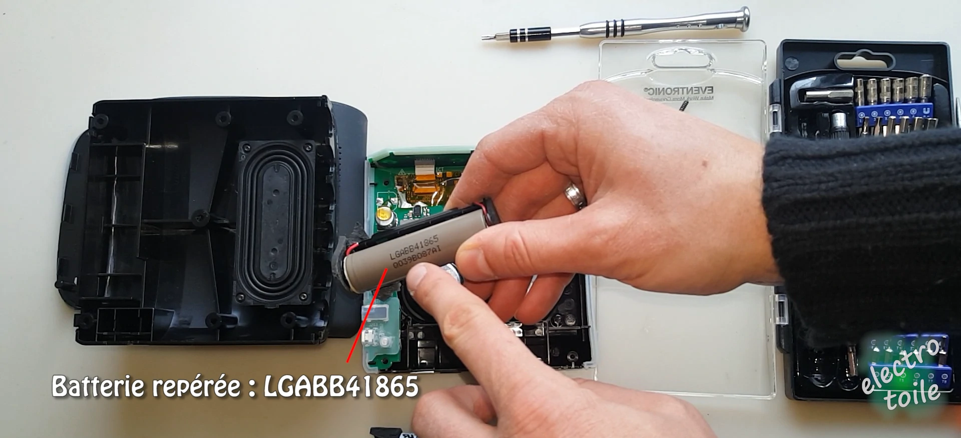 Emplacement de la batterie LGABB41865 pour l'enceinte portable soundlink color II de bose