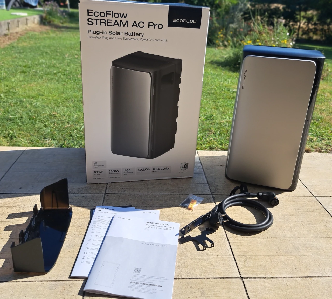 les accessoires inclus avec la batterie solaire EcoFlow STREAM AC Pro que contient le kit batterie solaire EcoFlow STREAM AC Pro ?