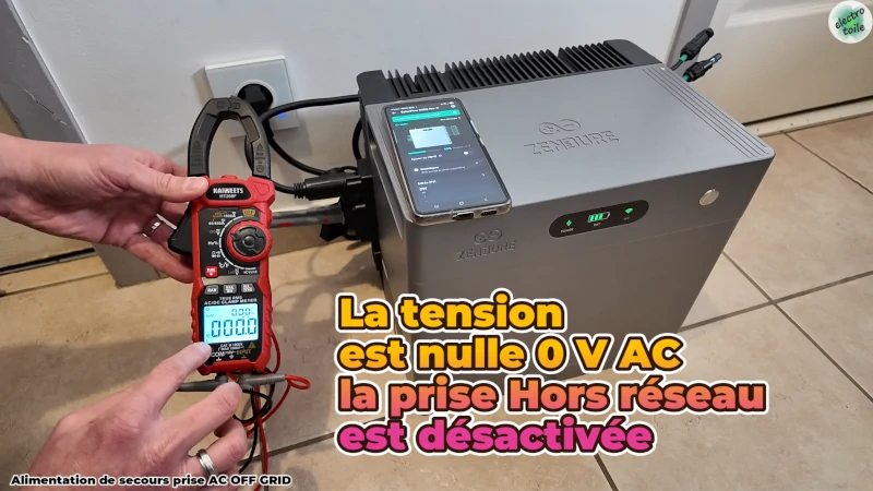 Mesure de la tension aux bornes de la prises AC Hors réseau